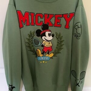Disney Mickey raised logo women size M sweatshirtrt nwt